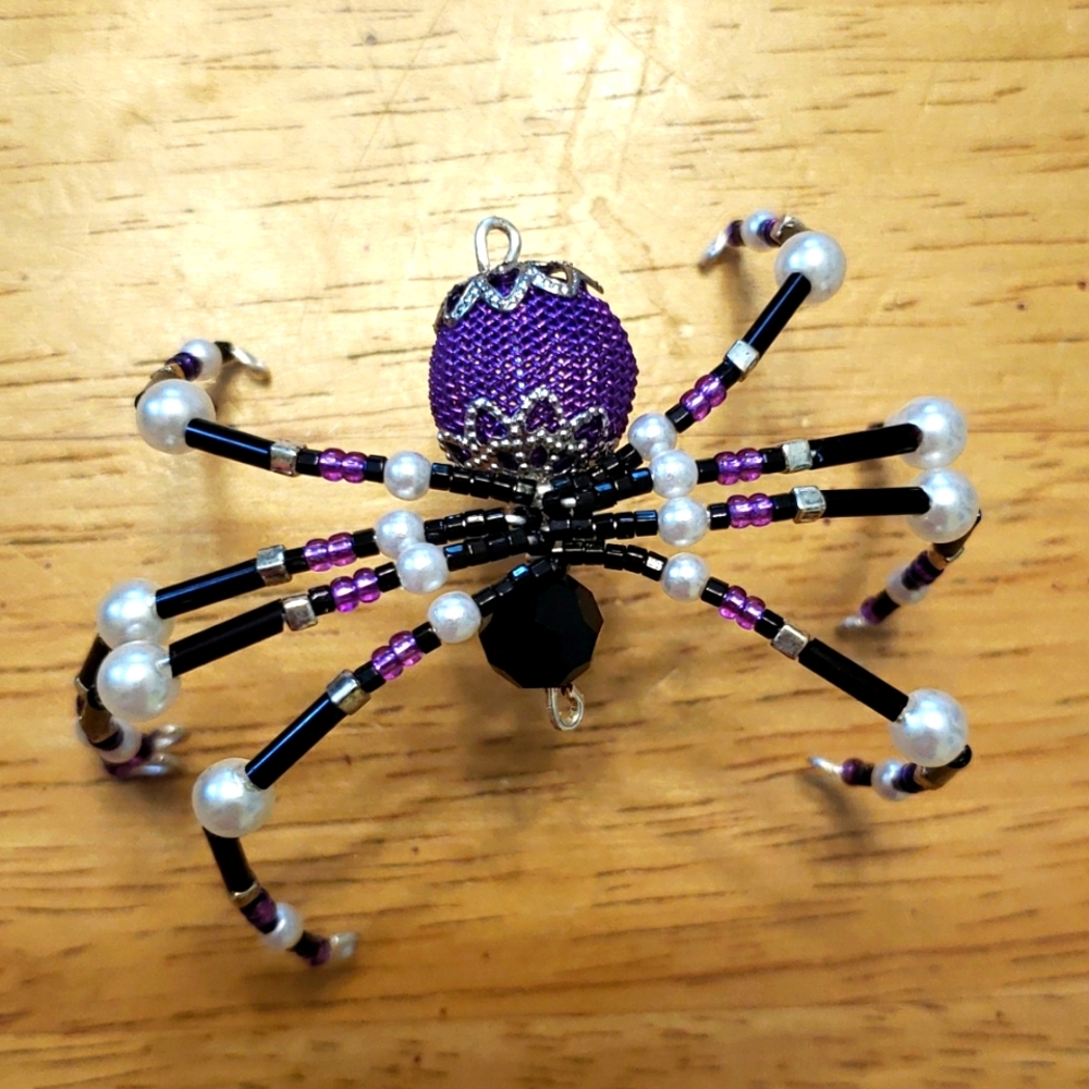 Beaded spider 🕷